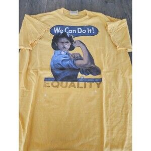 Vintage The Mountain Michelle Obama We Can Do It Graphic T-Shirt Size Large